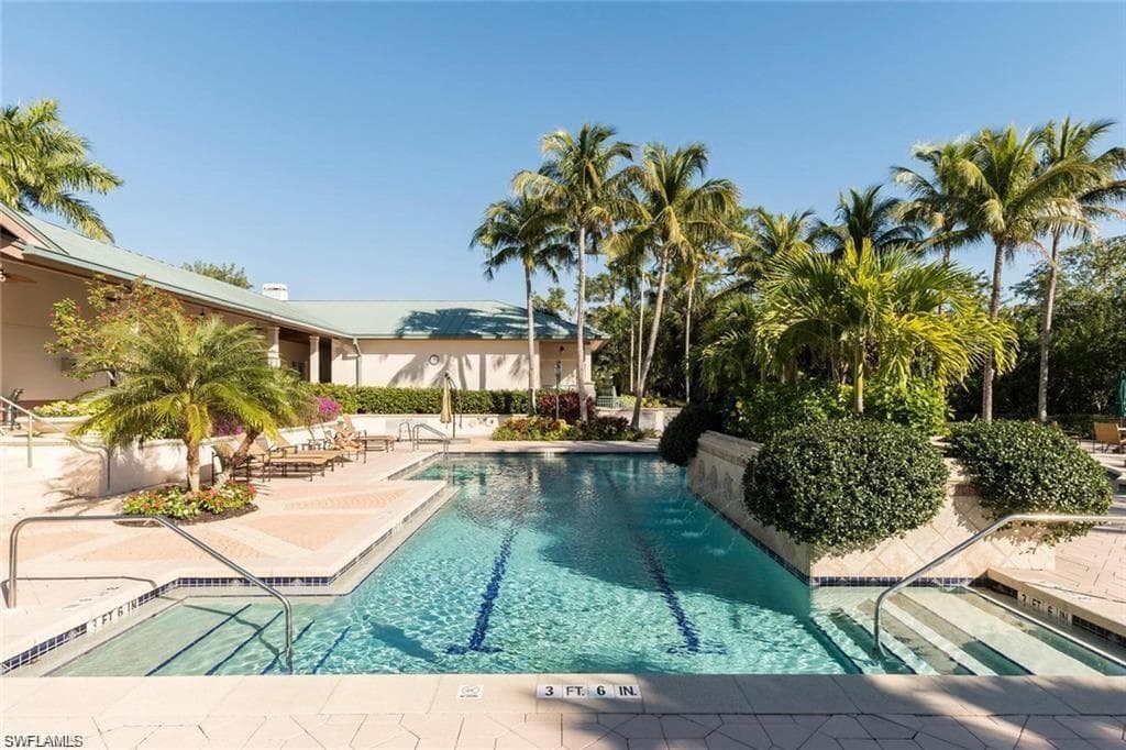 455 Cove Tower Dr 1704, Naples, FL 34110-24