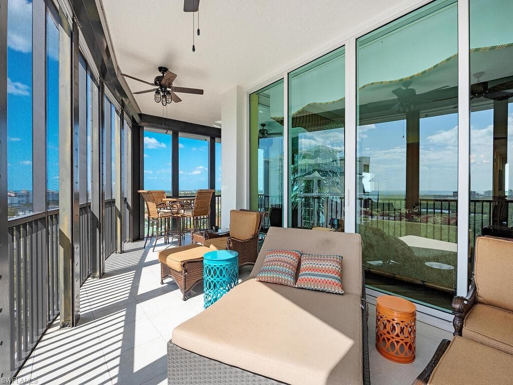 455 Cove Tower Dr 1704, Naples, FL 34110-3