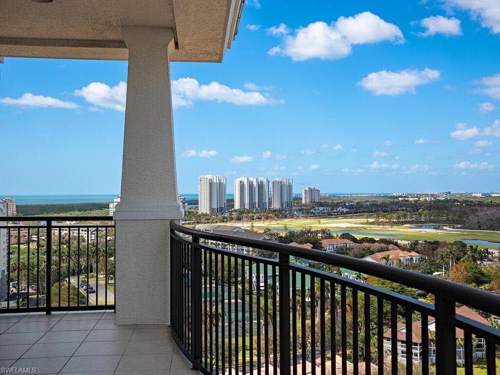 455 Cove Tower Dr 1704, Naples, FL 34110-4