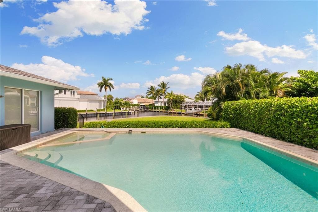 2140 Shad Ct, Naples, FL 34102-19