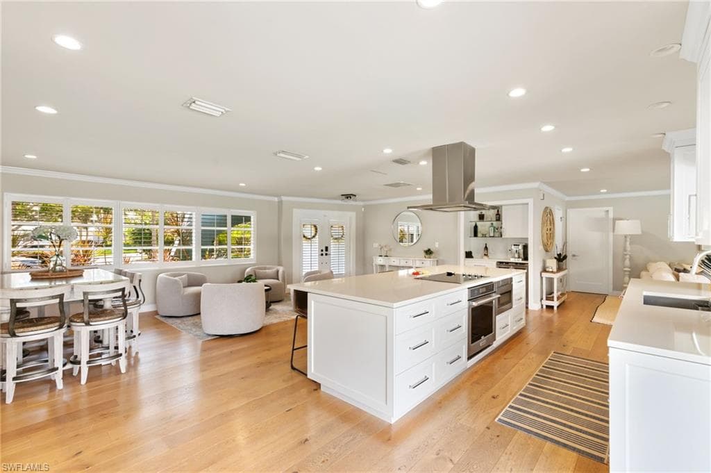 2140 Shad Ct, Naples, FL 34102-21