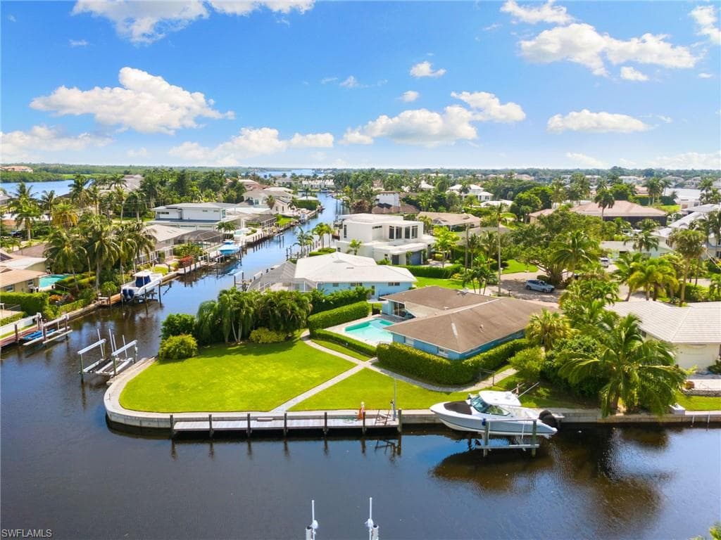 2140 Shad Ct, Naples, FL 34102-2