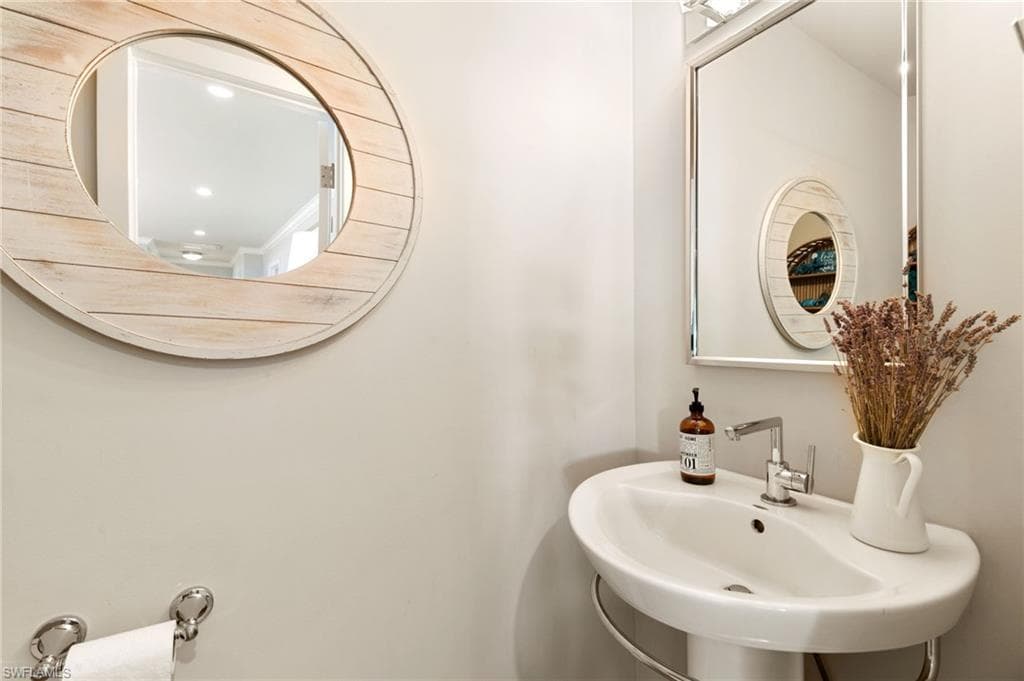 2140 Shad Ct, Naples, FL 34102-31