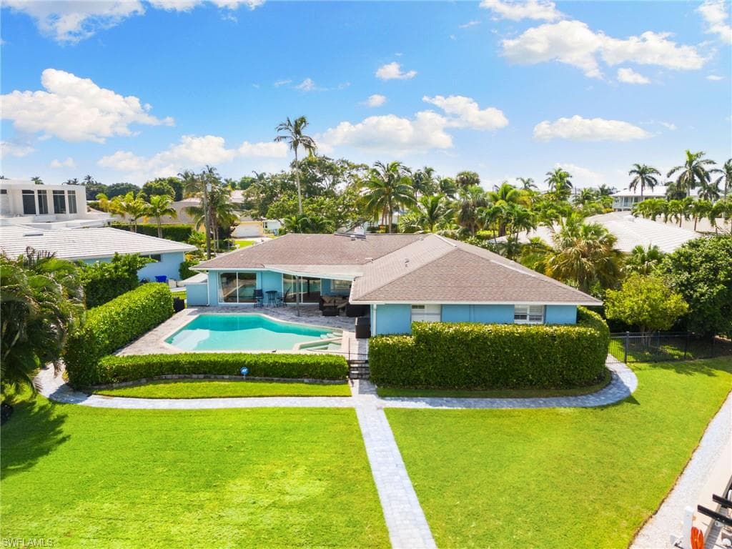 2140 Shad Ct, Naples, FL 34102-7