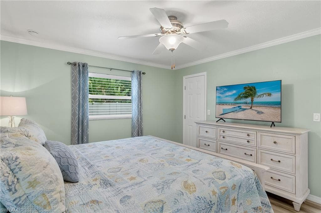 629 95th Ave N, Naples, FL 34108-13