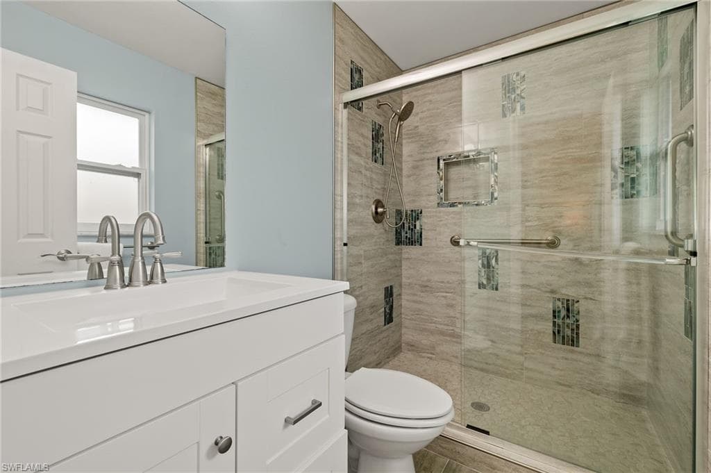 629 95th Ave N, Naples, FL 34108-16