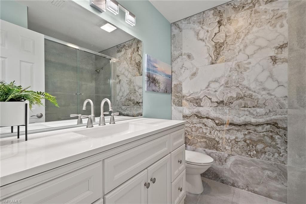 629 95th Ave N, Naples, FL 34108-18