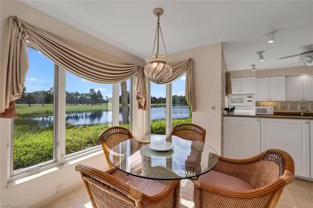 102 Wilderness Dr 1114, Naples, FL 34105-10
