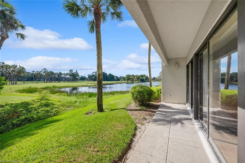 102 Wilderness Dr 1114, Naples, FL 34105-3