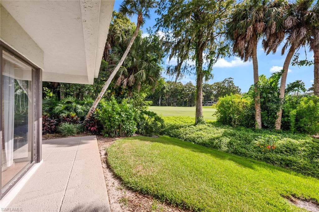 102 Wilderness Dr 1114, Naples, FL 34105-4