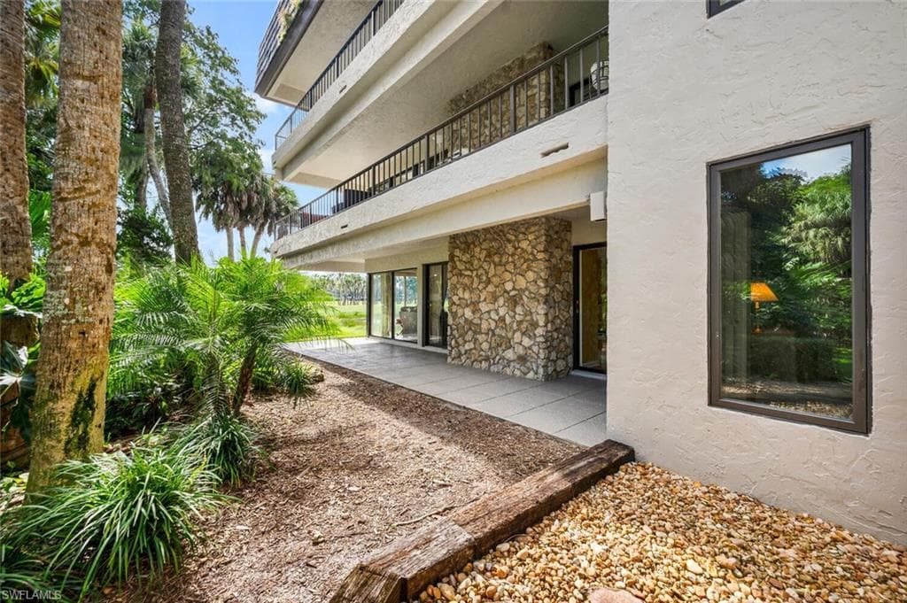 102 Wilderness Dr 1114, Naples, FL 34105-5