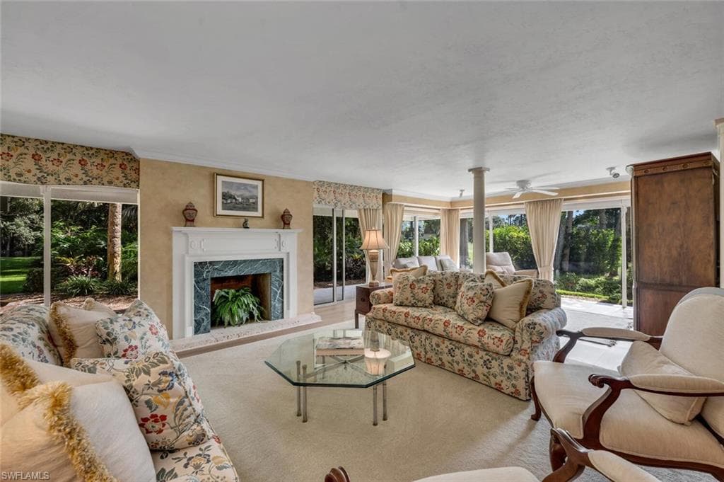 102 Wilderness Dr 1114, Naples, FL 34105-6