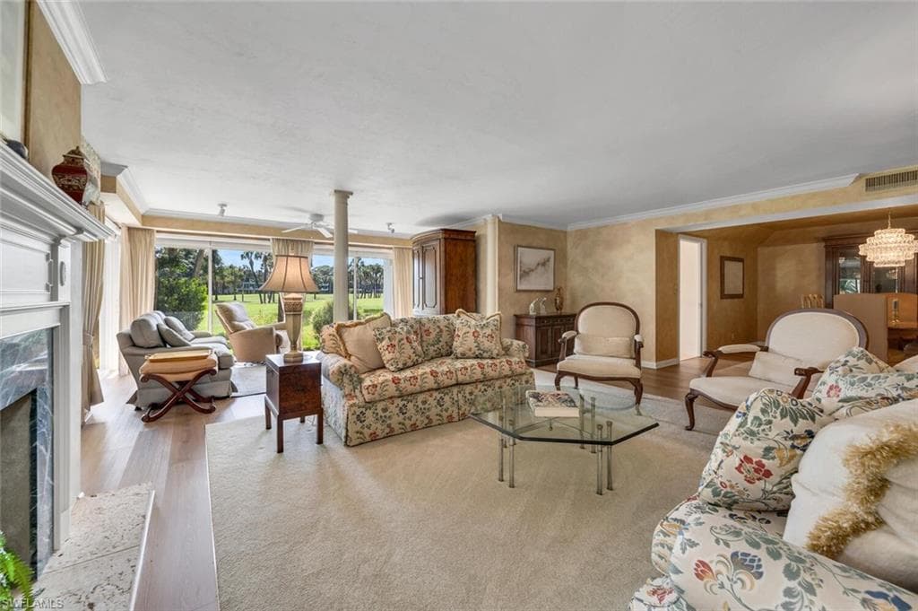 102 Wilderness Dr 1114, Naples, FL 34105-7