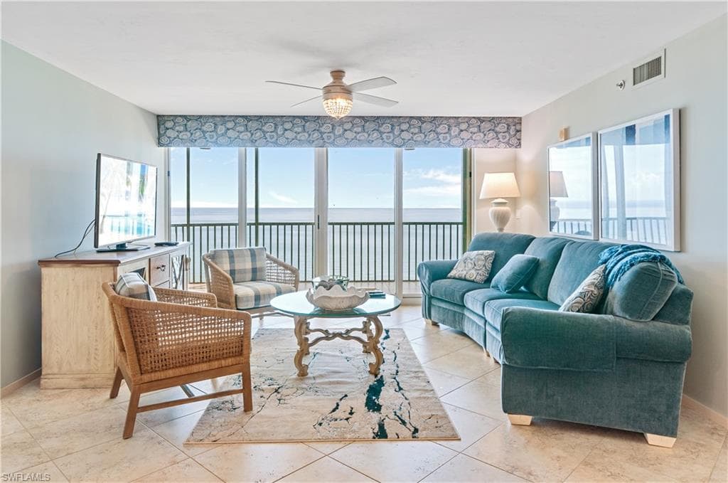 4651 Gulf Shore Blvd N 1202, Naples, FL 34103-2
