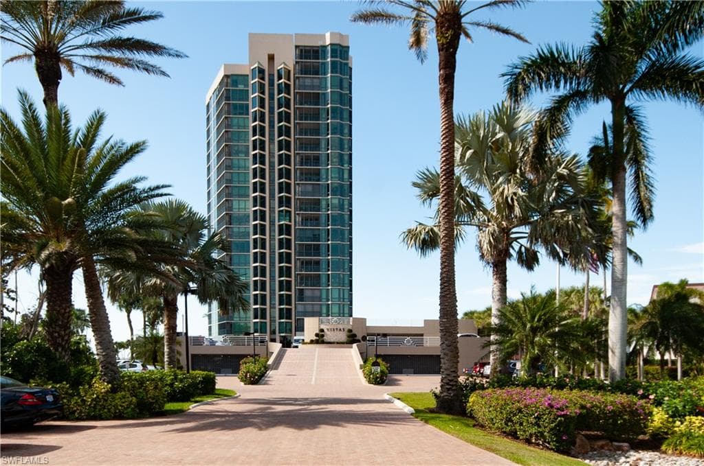 4651 Gulf Shore Blvd N 1202, Naples, FL 34103-5
