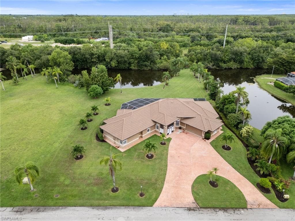 24869 Quixote Ave, Bonita Springs, FL 34135-2