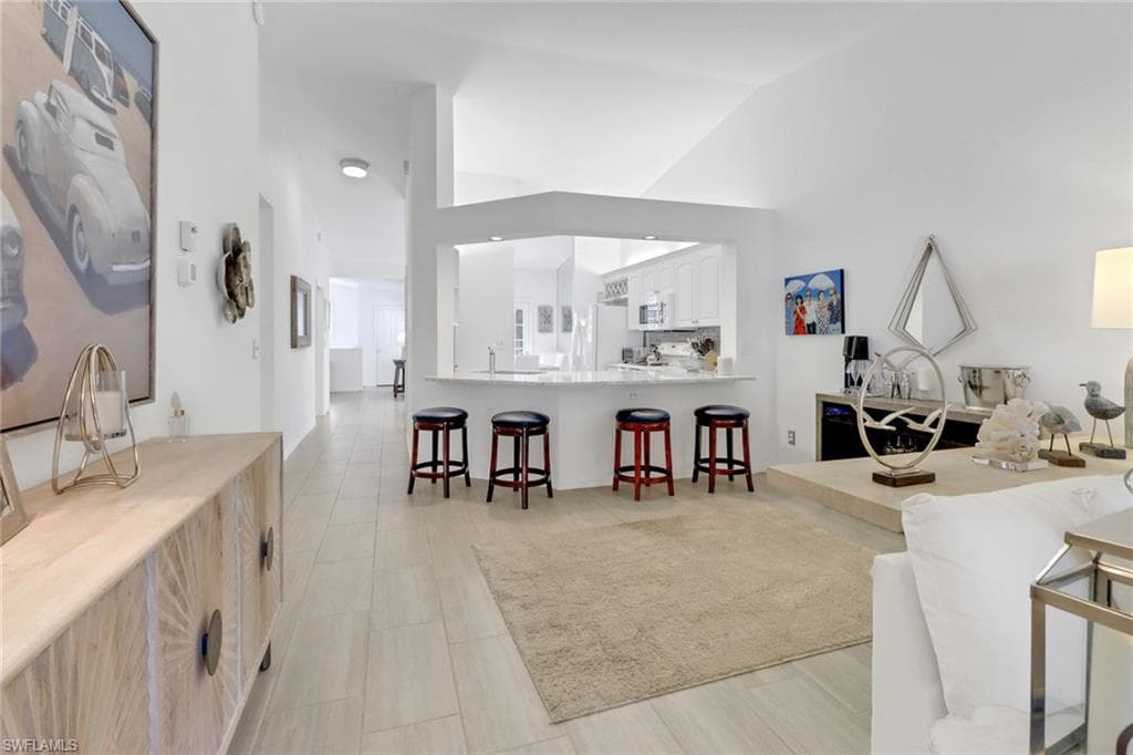 7074 Barrington Cir 202, Naples, FL 34108-13