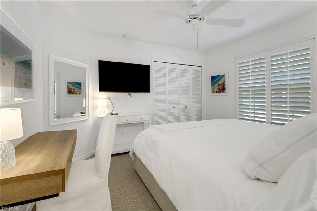 7074 Barrington Cir 202, Naples, FL 34108-22