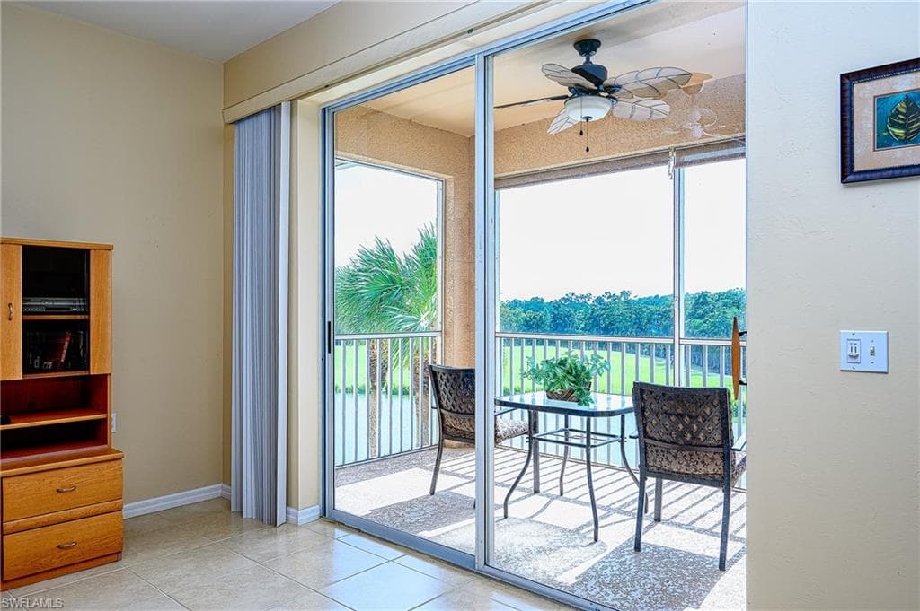3760 Sawgrass Way 3542, Naples, FL 34112-11