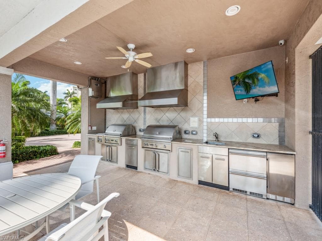 2901 Gulf Shore Blvd N 101s, Naples, FL 34103-25