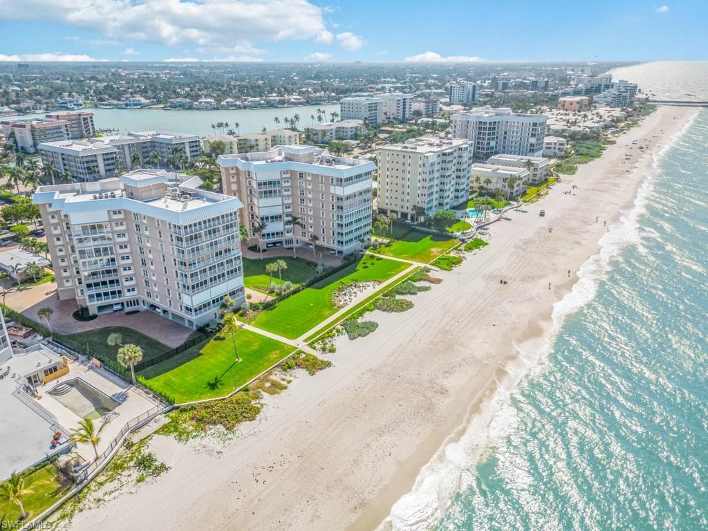 2901 Gulf Shore Blvd N 101s, Naples, FL 34103-2