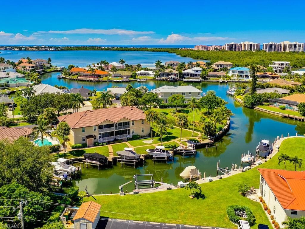 1105 Gayer Way A-202, Marco Island, FL 34145-38