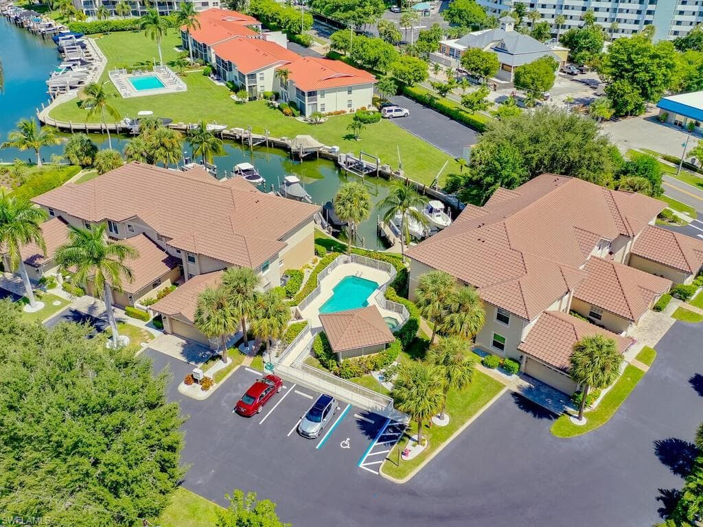1105 Gayer Way A-202, Marco Island, FL 34145-39