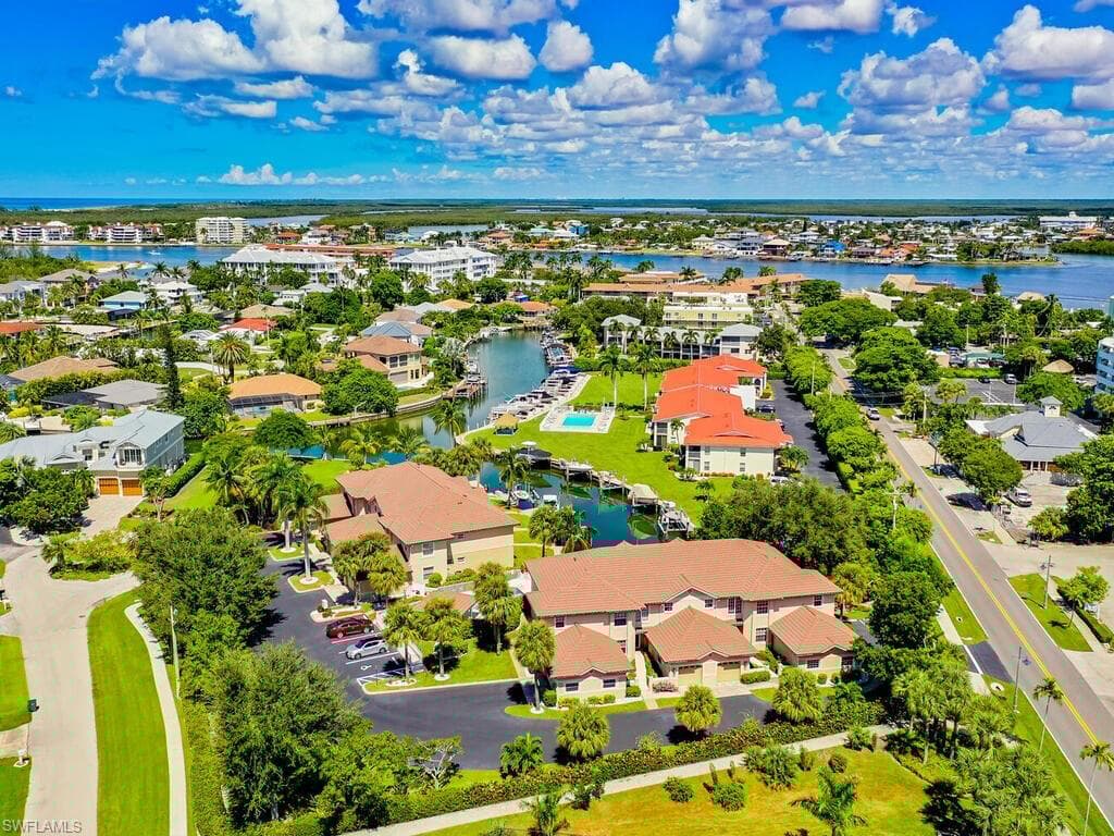 1105 Gayer Way A-202, Marco Island, FL 34145-40