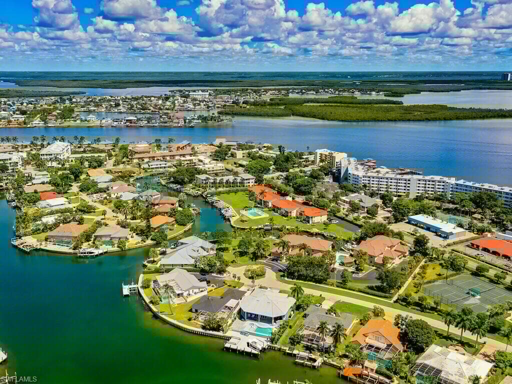 1105 Gayer Way A-202, Marco Island, FL 34145-44