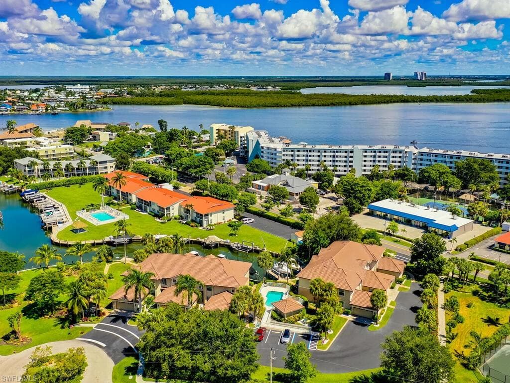 1105 Gayer Way A-202, Marco Island, FL 34145-45