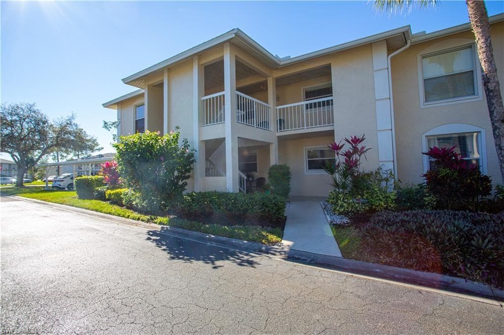 717 Landover Cir 101, Naples, FL 34104-3