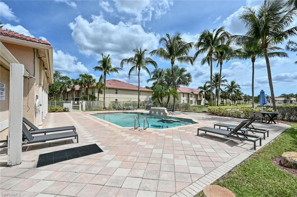 8225 Ibis Club Dr 211, Naples, FL 34104-31