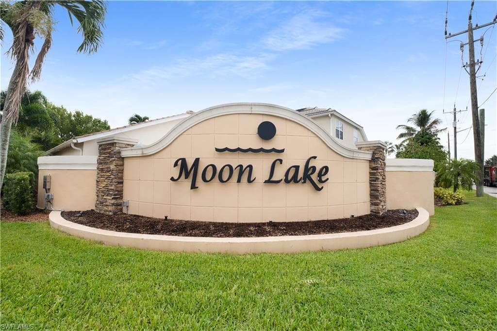 1250 Jardin Dr, Naples, FL 34104-16