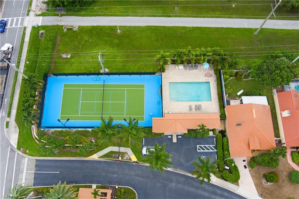 1250 Jardin Dr, Naples, FL 34104-20