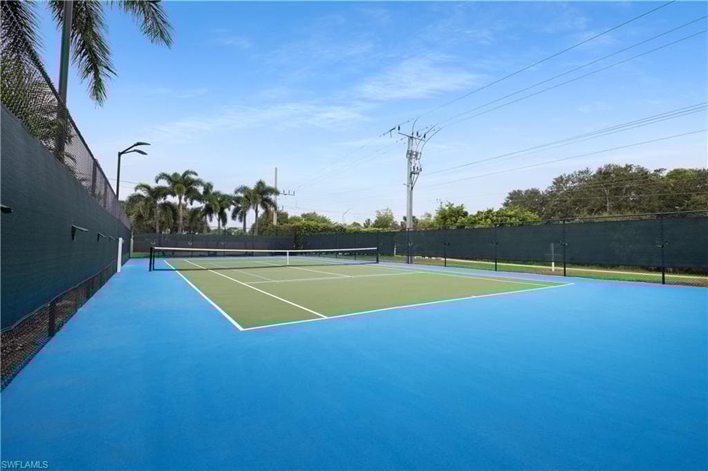 1250 Jardin Dr, Naples, FL 34104-23