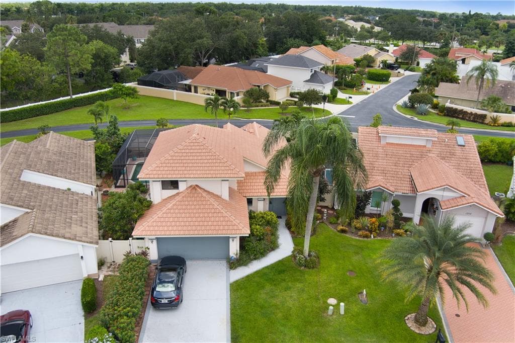 1250 Jardin Dr, Naples, FL 34104-2