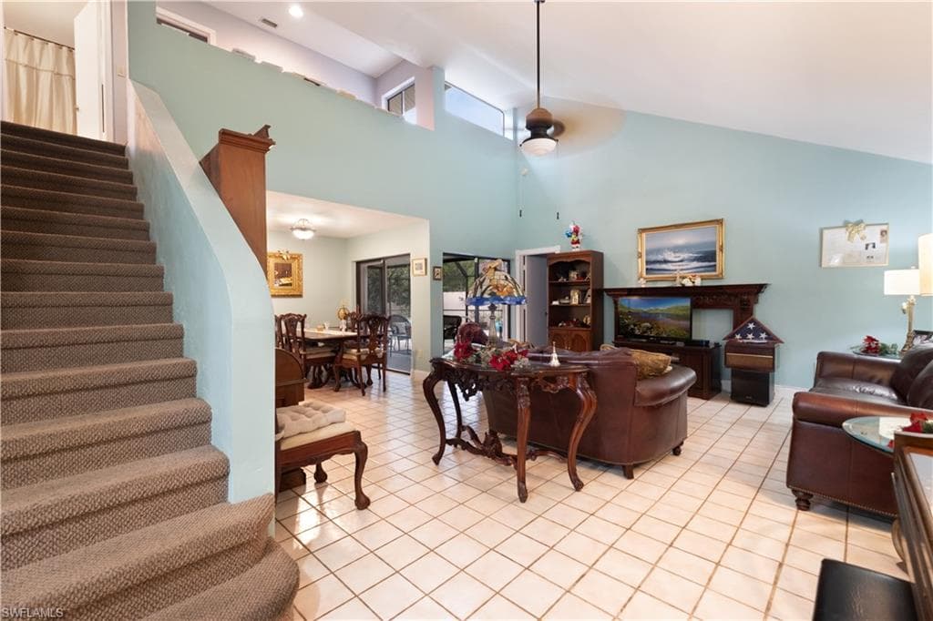 1250 Jardin Dr, Naples, FL 34104-5