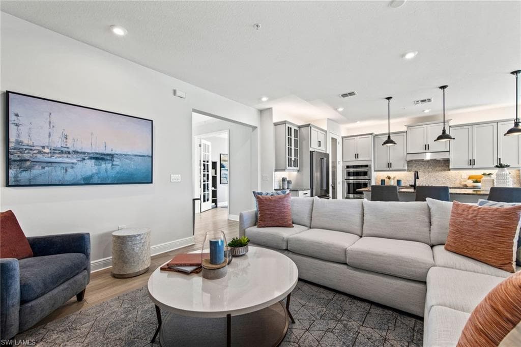 4646 Arboretum Cir 201, Naples, FL 34112-11