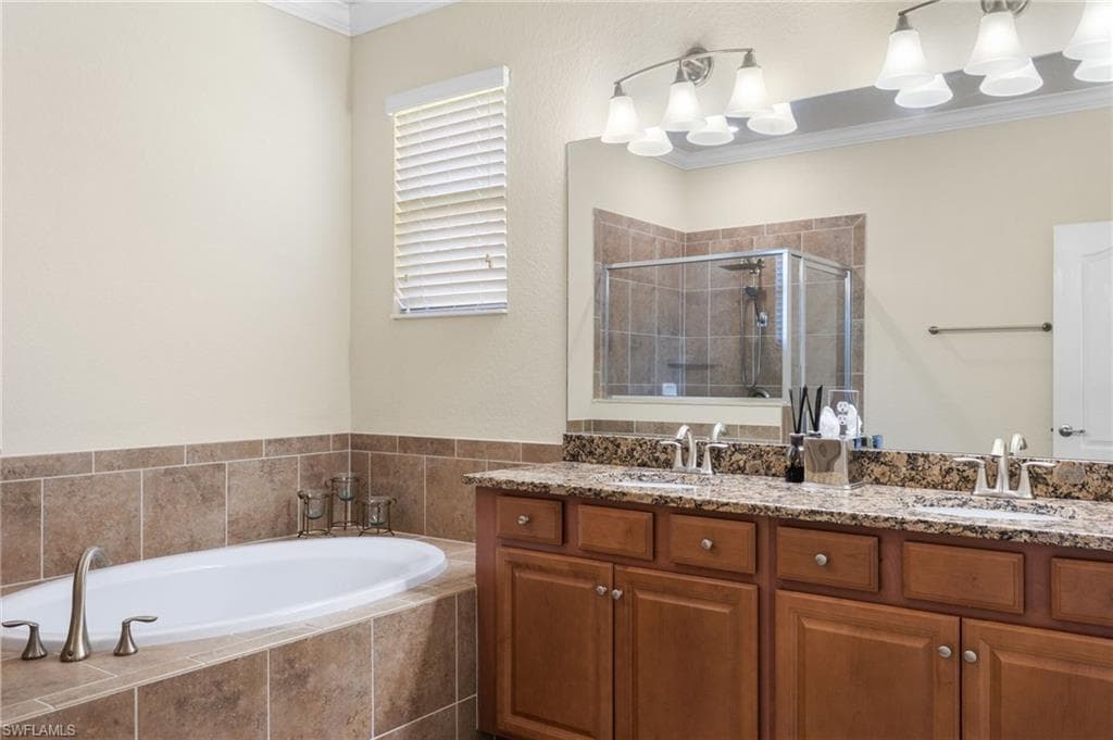 2255 Vermont Ln, Naples, FL 34120-12