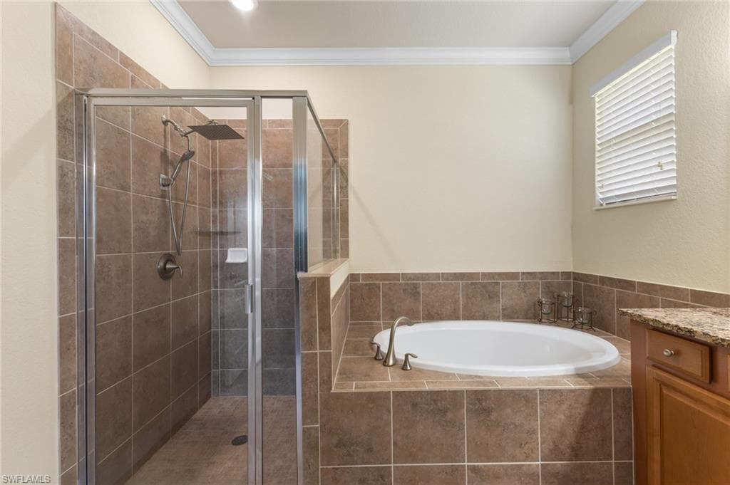 2255 Vermont Ln, Naples, FL 34120-13