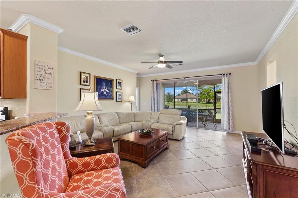 2255 Vermont Ln, Naples, FL 34120-18