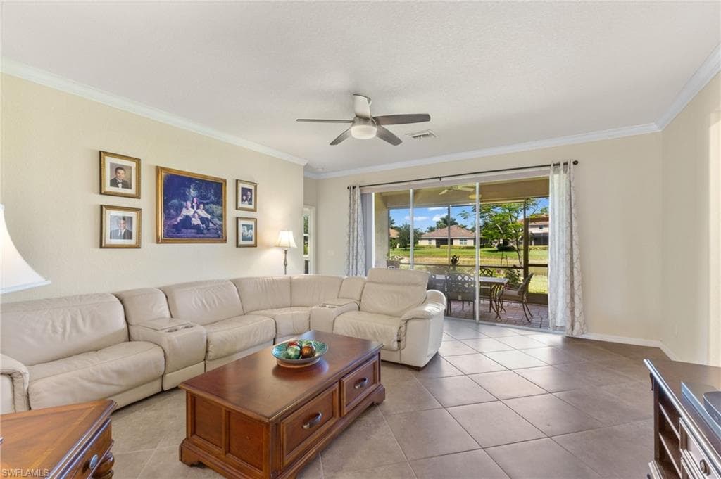 2255 Vermont Ln, Naples, FL 34120-19
