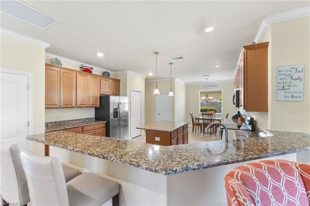 2255 Vermont Ln, Naples, FL 34120-23
