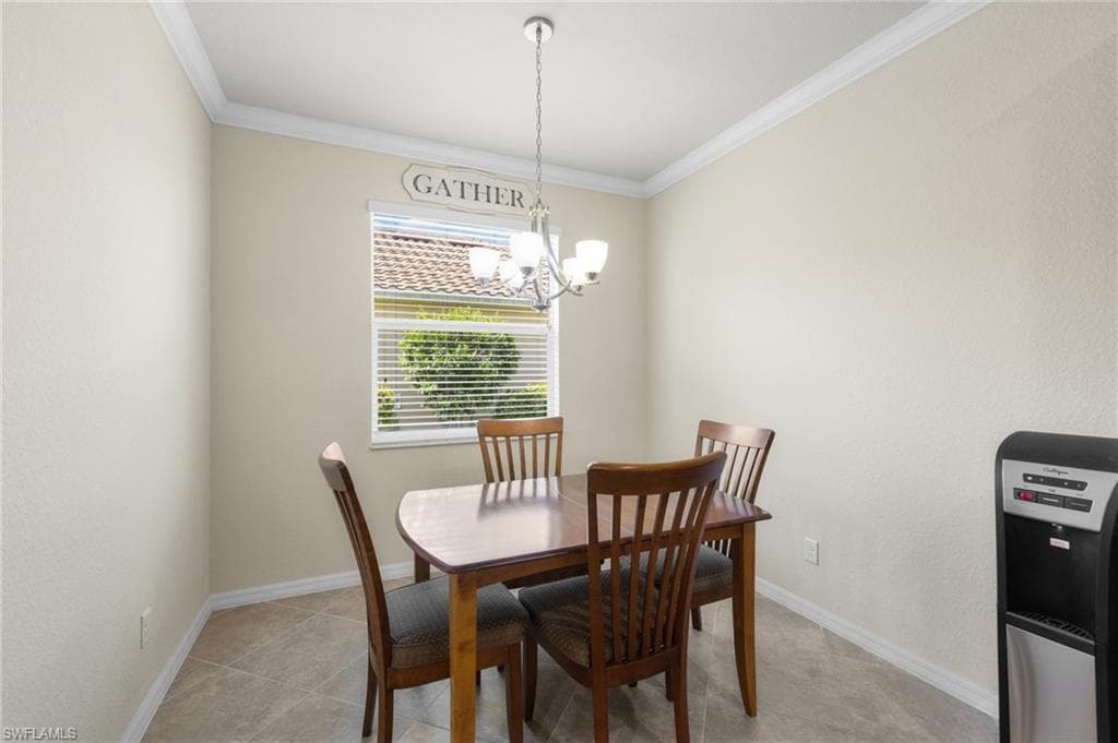 2255 Vermont Ln, Naples, FL 34120-28