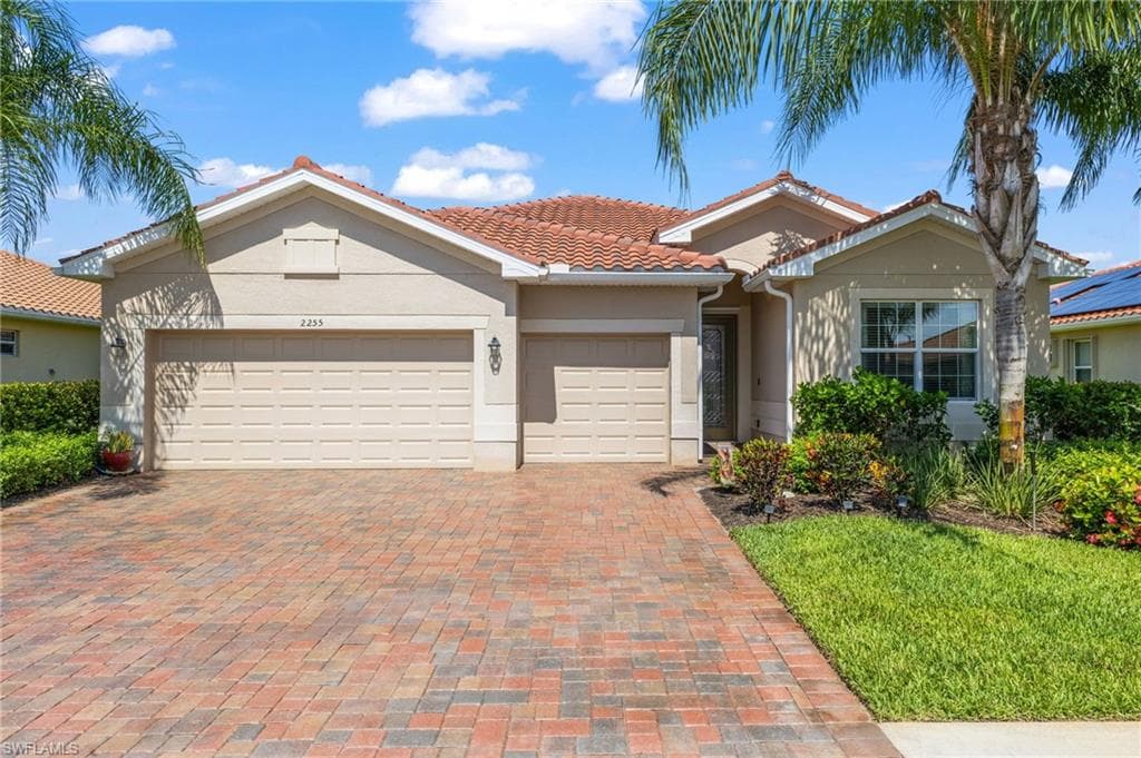 2255 Vermont Ln, Naples, FL 34120-38