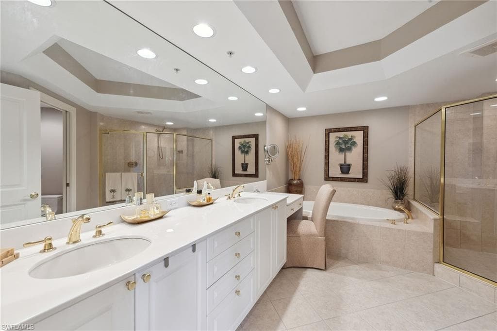 1060 Borghese Ln 206, Naples, FL 34114-17