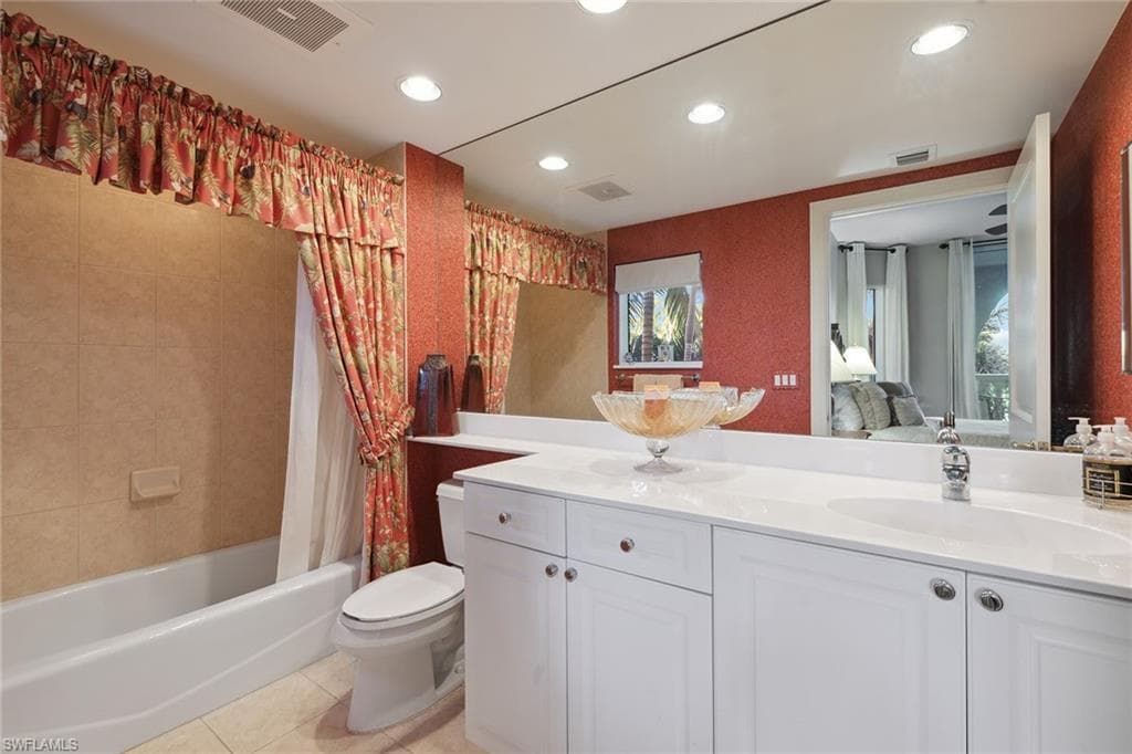 1060 Borghese Ln 206, Naples, FL 34114-24