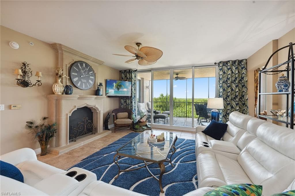 1060 Borghese Ln 206, Naples, FL 34114-4