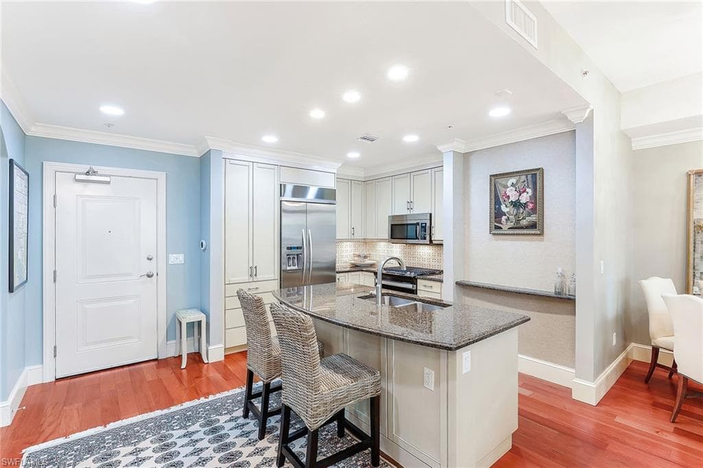 9115 Strada Pl 5301, Naples, FL 34108-3