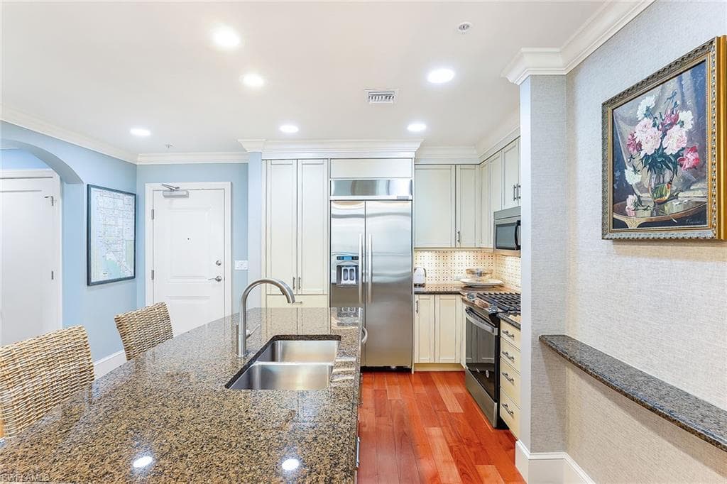 9115 Strada Pl 5301, Naples, FL 34108-4